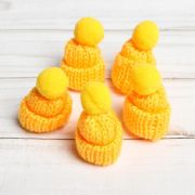 Шапка для игрушек вязаная с помпоном, набор 1 шт., цвет жёлтый