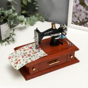 Шкатулка пластик музыкальная механическая «Мамина швейная машинка» 9,5х18х13,5 см