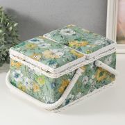 Шкатулка для рукоделия и шитья «Зелёная цветочная полянка», хранение ниток, иголок, мелочи, 19×26×14