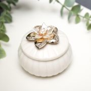 Шкатулка керамика «Лилия на белом» 7х8х8 см